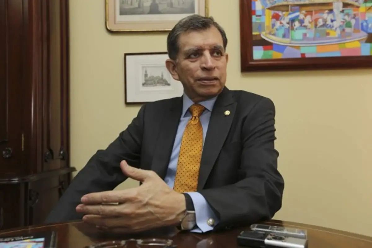 Embajador Carlos López Contreras