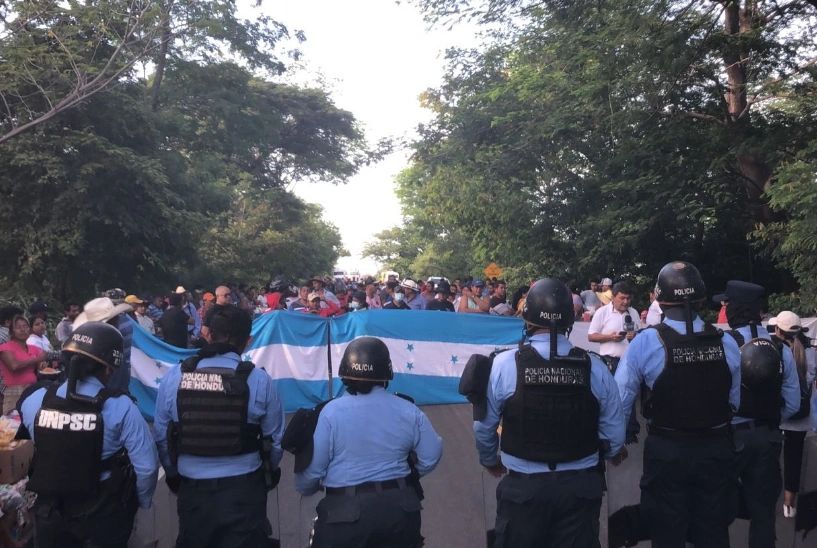 Protesta por transportistas y locatarios de mercados en Choluteca
