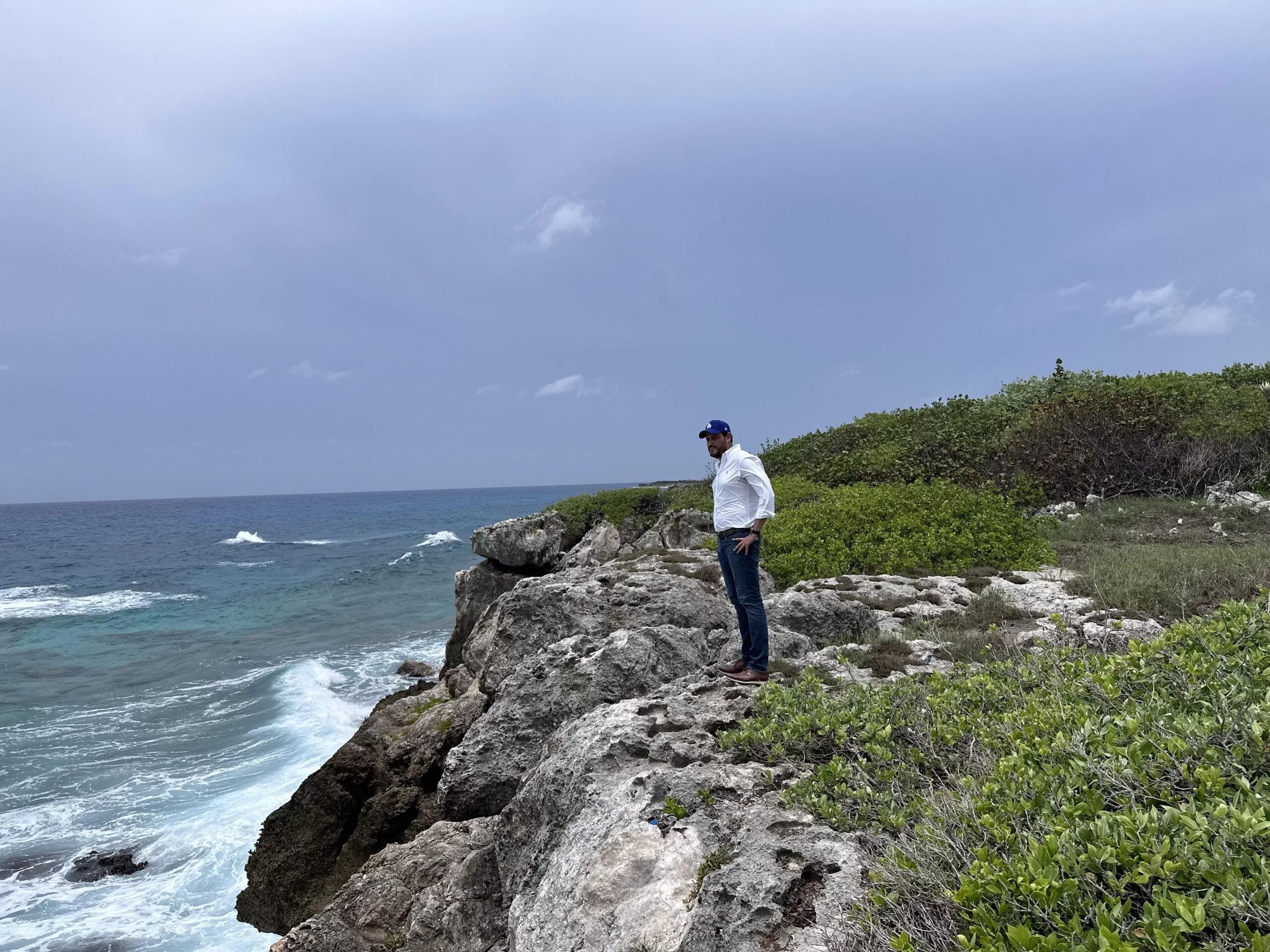Ministro de Defensa José Manuel Zelaya Rosales, Isla del Cisne