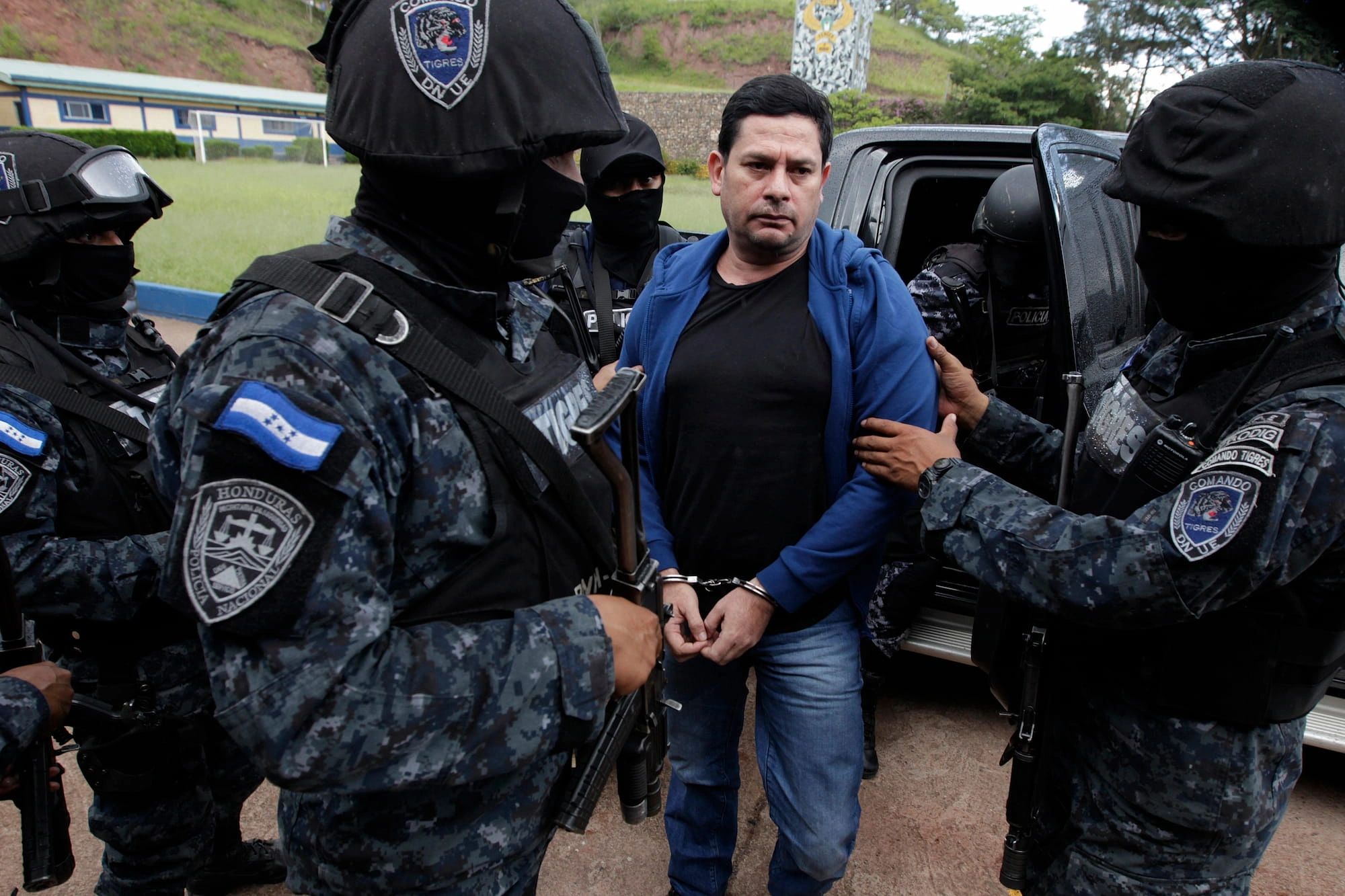 Ilustración principal de De cara al fin de la extradición
