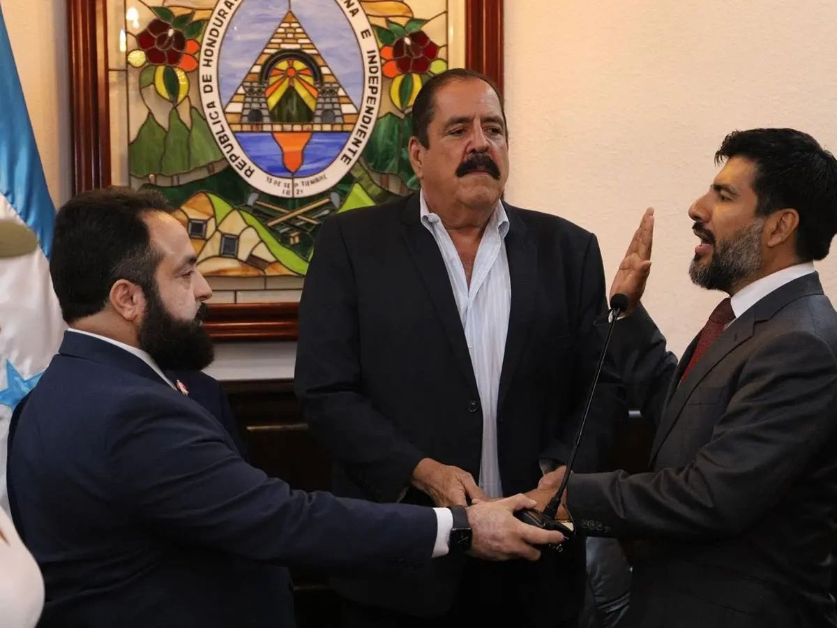 Comision permanente juramenta a Johel Zelaya como Fiscal General (Interino)