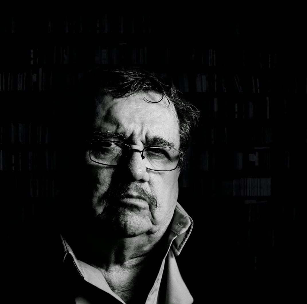 Ilustración principal de Muere el director de la Biblioteca Nacional de Honduras, el escritor Eduardo Bahr